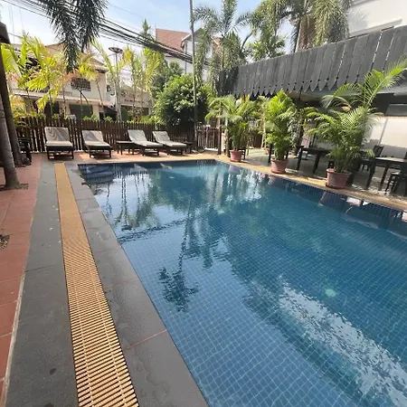 White Monkey Hotel Siem Reap Room photo