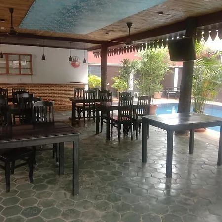 White Monkey Hotel Siem Reap Room photo