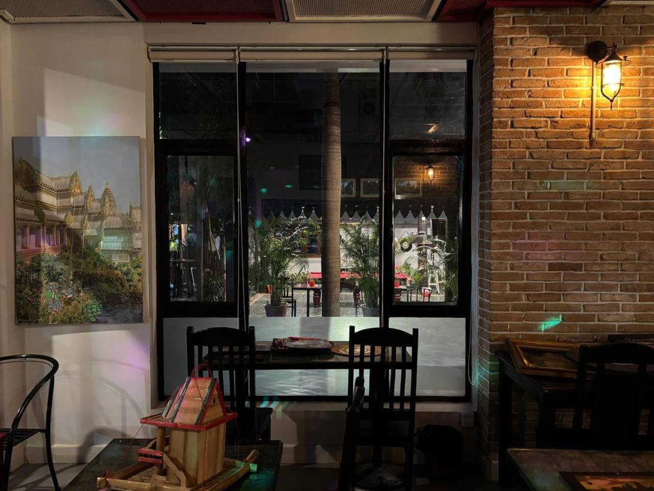 White Monkey Hotel