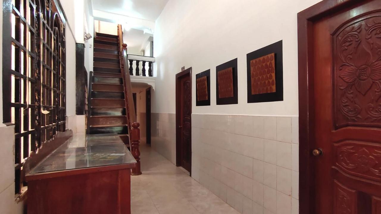 White Monkey Hotel