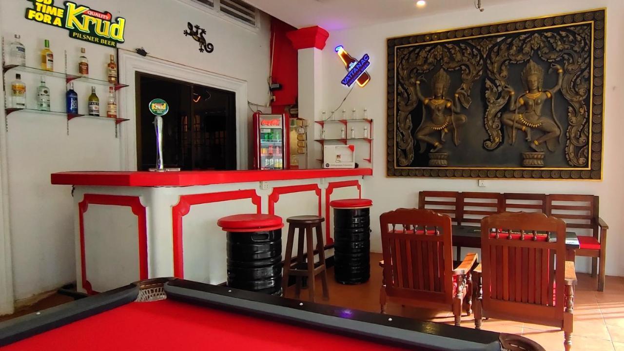 White Monkey Khách sạn 2*