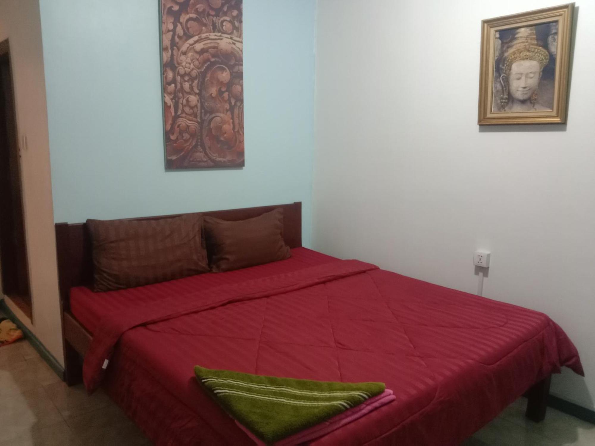 Hotel White Monkey 2*
