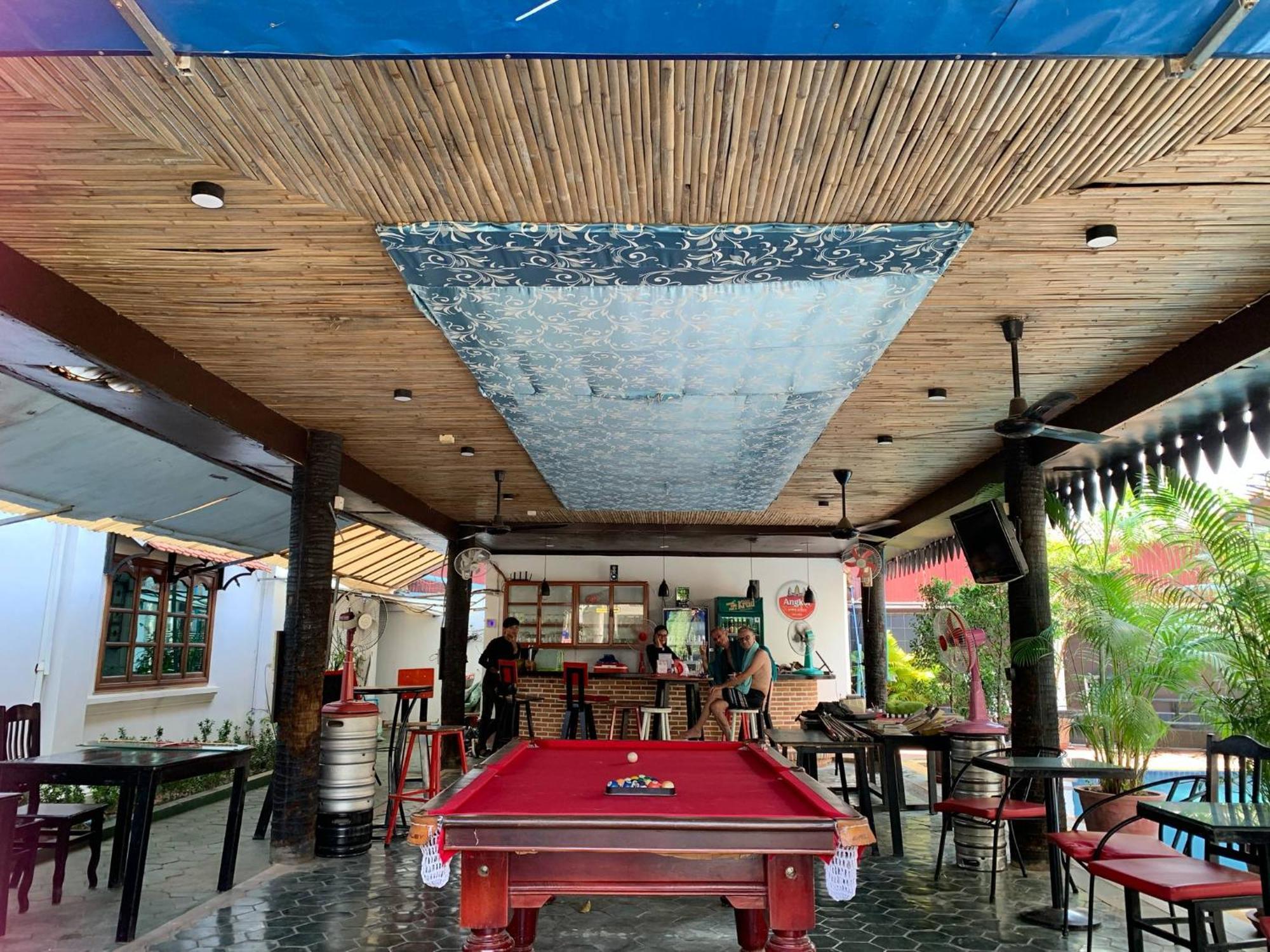 Hotel White Monkey